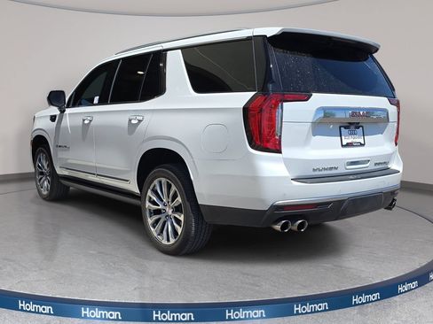 Used 2021 GMC Yukon Denali w/ Denali Premium Package AWD/4WD image 8