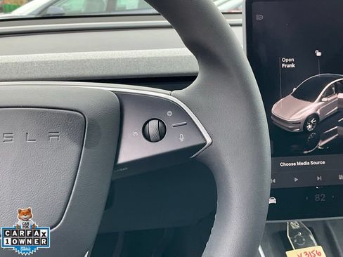 Used 2026 Tesla Model Y AWD image 40