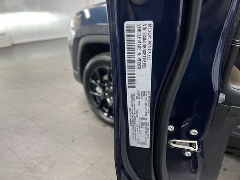 Used 2024 Jeep Compass Latitude w/ Altitude Special Edition image 33