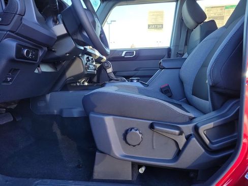 New 2025 Ford Bronco 4-Door w/ Sasquatch Package image 18
