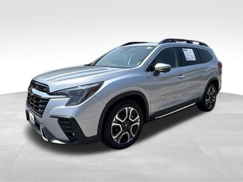 Used 2023 Subaru Ascent Touring AWD/4WD image 3