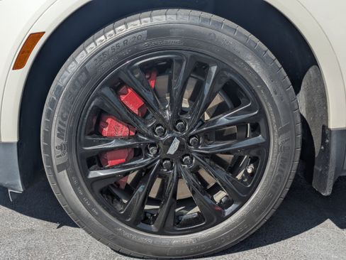 Used 2022 Cadillac XT5 Sportv w/ LPO, ONYX Package image 33