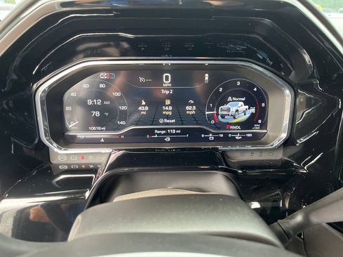 Used 2025 GMC Sierra 2500 SLT w/ SLT Convenience Package AWD/4WD image 16