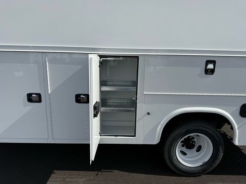 New 2026 Ford E-350 and Econoline 350 Super Duty w/ Power Equipment Group RWD image 19