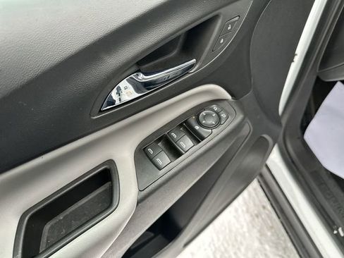 Certified 2022 Chevrolet Equinox LS w/ LS Convenience Package image 24