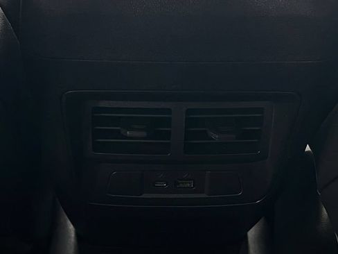 Used 2025 Chevrolet Colorado ZR2 w/ Technology Package AWD/4WD image 26