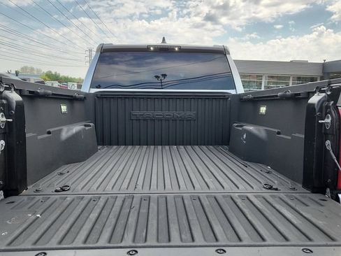 Used 2024 Toyota Tacoma TRD Off-Road AWD/4WD image 22
