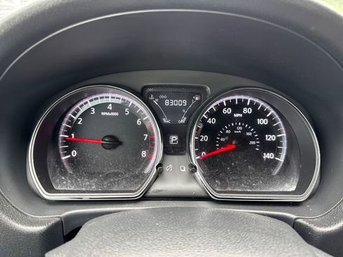 Used 2019 Nissan Versa SV FWD image 7