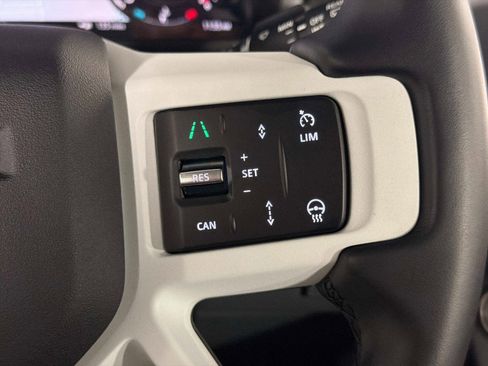 Used 2024 Land Rover Defender 110 S image 49