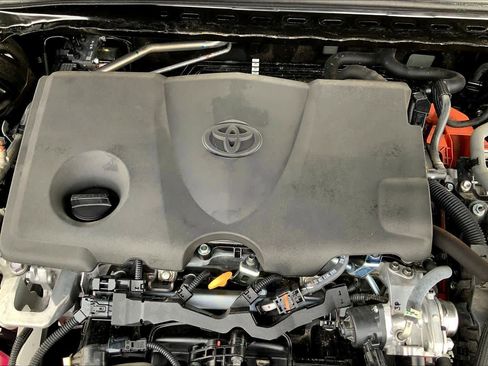 Used 2025 Toyota Camry SE image 33