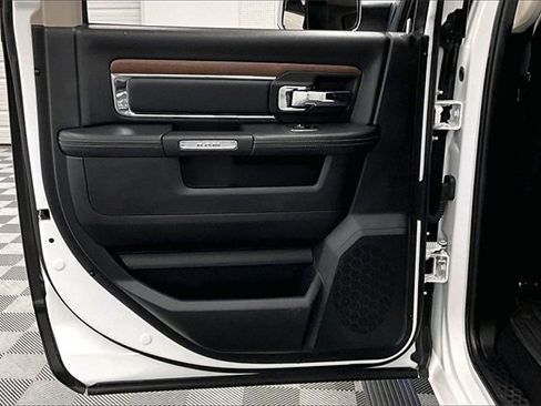 Used 2016 RAM 3500 Laramie image 19