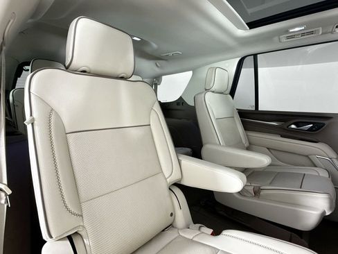 Used 2021 GMC Yukon Denali w/ Denali Premium Package image 15