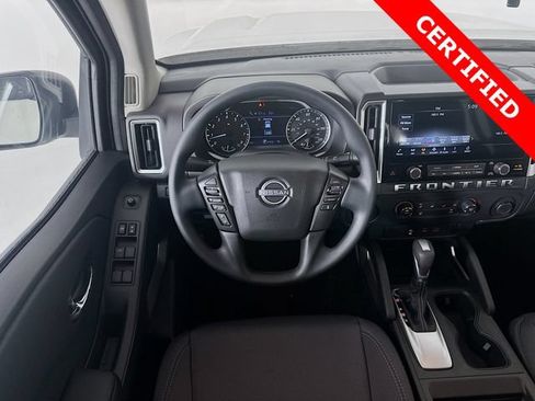 Used 2025 Nissan Frontier SV RWD image 21