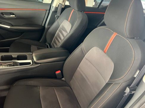 Used 2023 Nissan Sentra SR w/ Midnight Edition Package FWD image 5