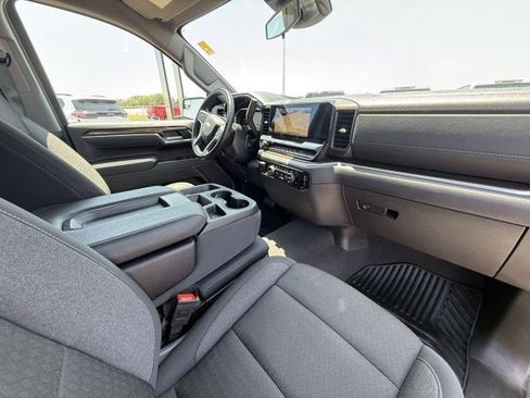 Used 2025 Chevrolet Silverado 1500 LT AWD/4WD image 39
