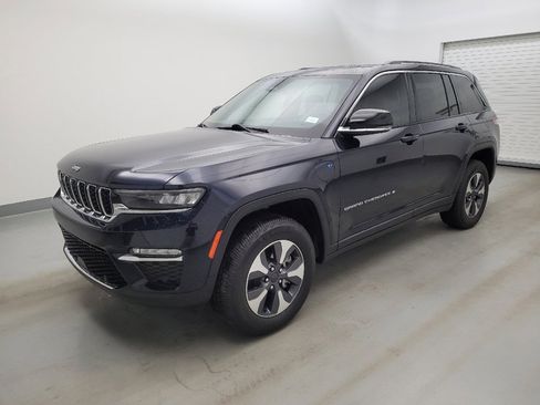 Used 2022 Jeep Grand Cherokee Limited 4xe w/ Luxury Tech Group II AWD/4WD image 2