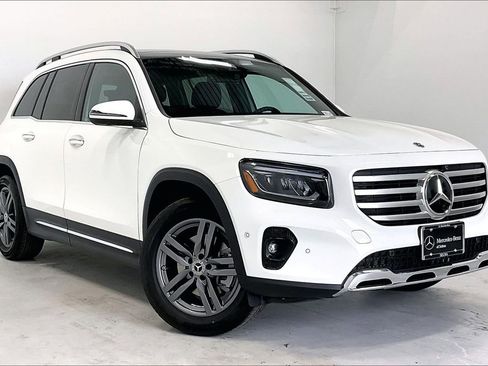 New 2026 Mercedes-Benz GLB 250 4MATIC image 1