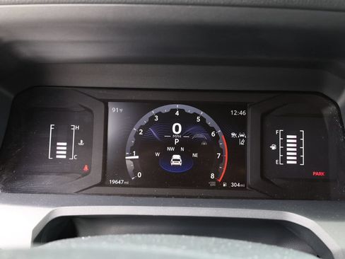 Used 2025 Toyota 4Runner SR5 AWD/4WD image 35