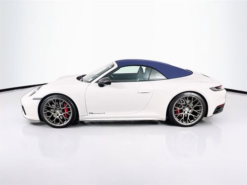 Certified 2024 Porsche 911 Carrera 4S image 2