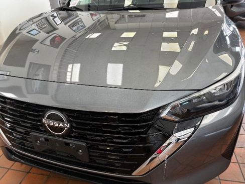 Used 2024 Nissan Sentra S FWD image 27
