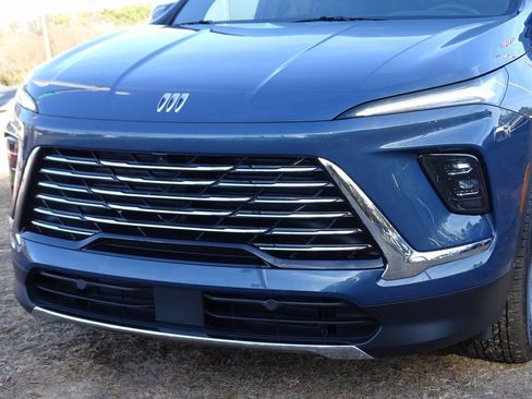 Used 2025 Buick Enclave Preferred image 31