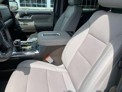 Used 2022 Chevrolet Silverado 1500 LTZ image 18