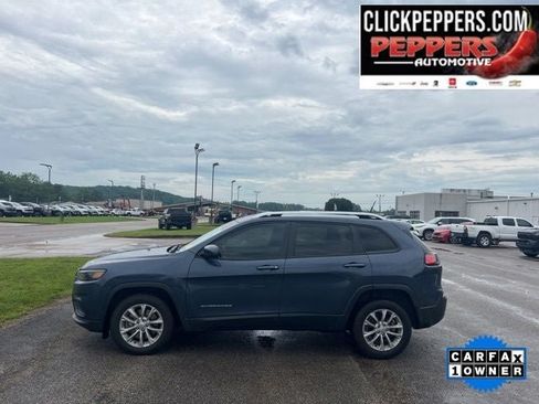 Used 2021 Jeep Cherokee Latitude FWD image 2