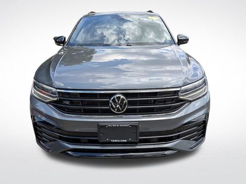Used 2023 Volkswagen Tiguan SE R-Line FWD image 9