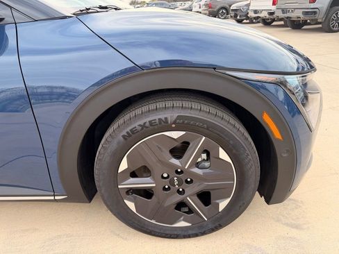 New 2025 Kia EV6 Light w/ Light LR Technology Package image 11