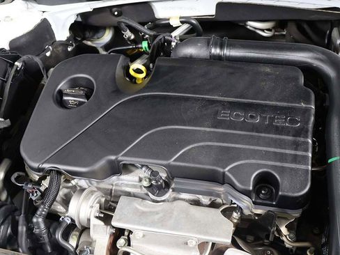 Used 2023 Chevrolet Malibu LT FWD image 14