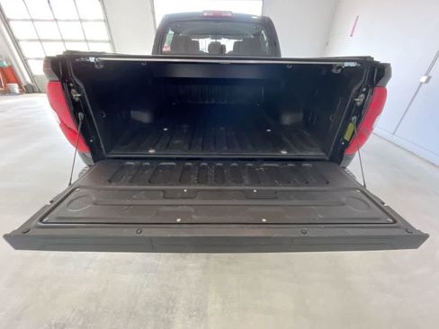 Used 2016 Toyota Tundra SR5 w/ TRD Off Road Package image 22