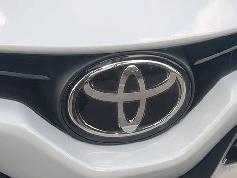 Used 2024 Toyota Camry XSE FWD image 13