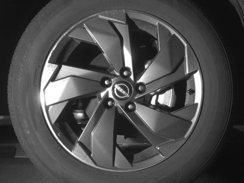Used 2025 Nissan Rogue SV FWD image 13