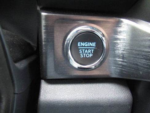 Used 2023 Ford F250 Lariat w/ Lariat Ultimate Package AWD/4WD image 29