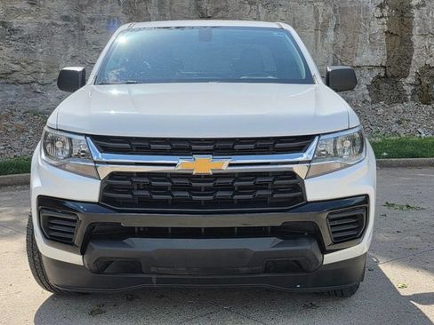Used 2022 Chevrolet Colorado W/T w/ WT Convenience Package RWD image 2