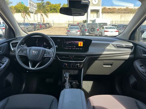 Used 2025 Buick Encore GX Preferred image 31