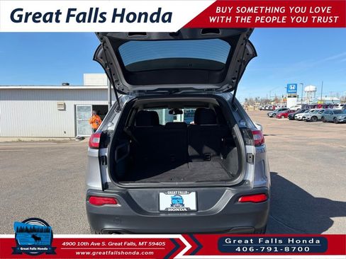 Used 2014 Jeep Cherokee Sport image 7