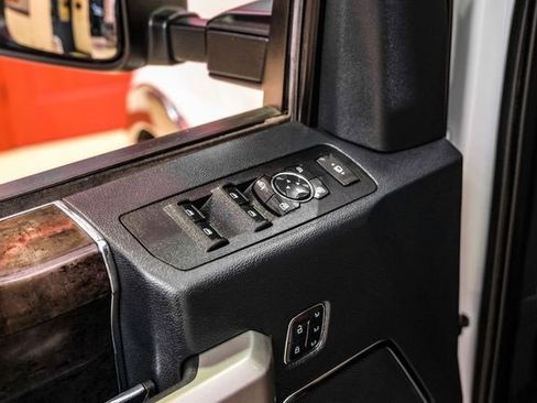 Used 2022 Ford F250 Lariat w/ Lariat Value Package image 38