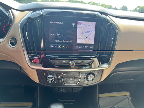 Used 2022 Chevrolet Traverse Premier AWD/4WD image 11