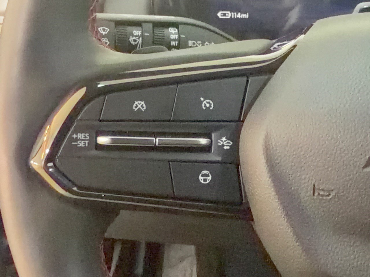 Used 2024 Chevrolet Equinox EV RS w/ Active Safety Package 3 FWD image 18