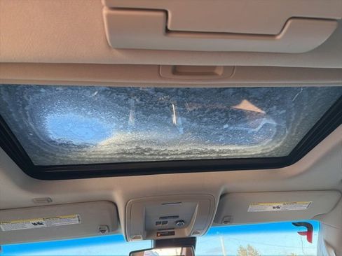 Used 2015 Chevrolet Suburban LTZ image 13