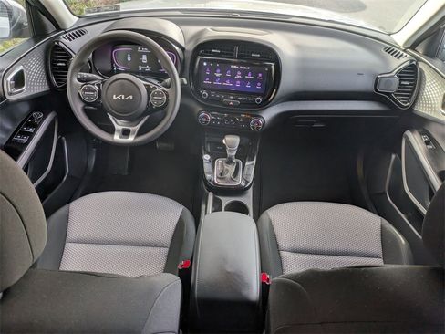 Used 2023 Kia Soul S image 10