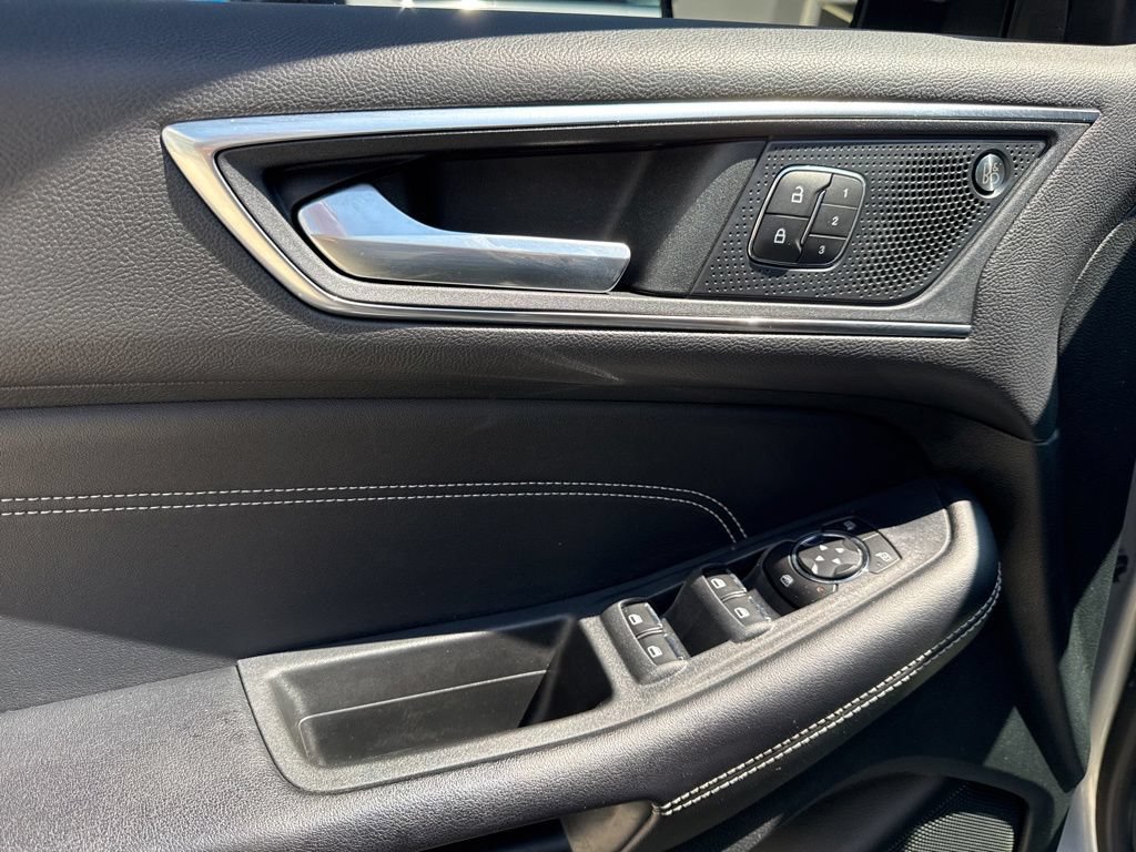 Used 2022 Ford Edge Titanium AWD/4WD image 64