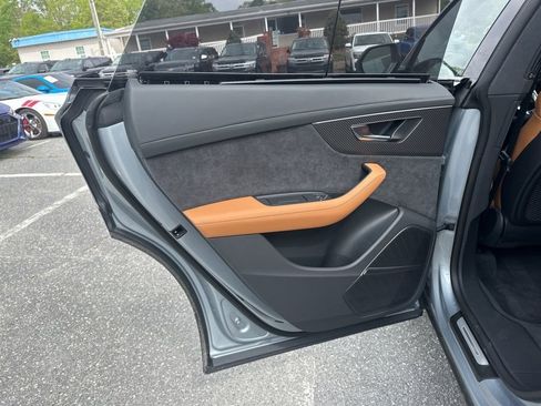 Used 2025 Audi RS Q8 performance image 30