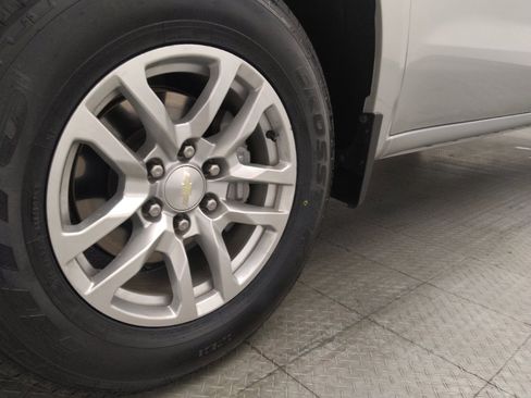 Used 2021 Chevrolet Silverado 1500 LT image 31