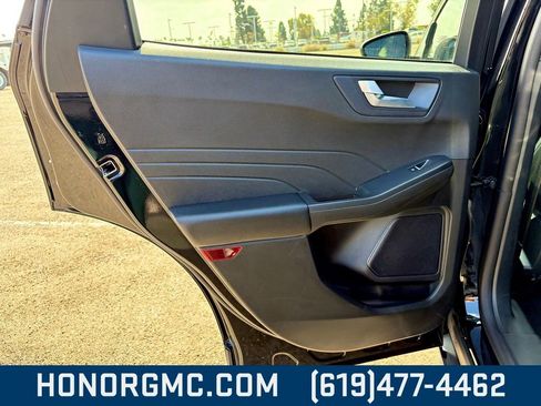 Used 2024 Ford Escape ST-Line image 19