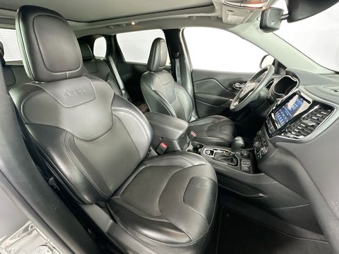 Used 2022 Jeep Cherokee Limited image 27