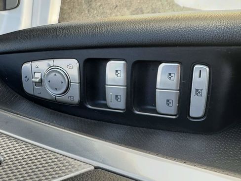 Used 2022 Genesis G70 3.3T image 22