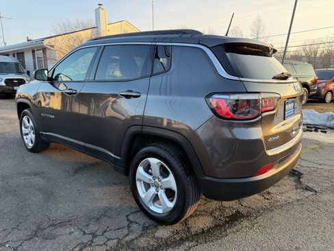 Used 2018 Jeep Compass Latitude w/ Popular Equipment Group image 5