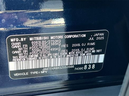 New 2025 Mitsubishi Outlander SE image 29